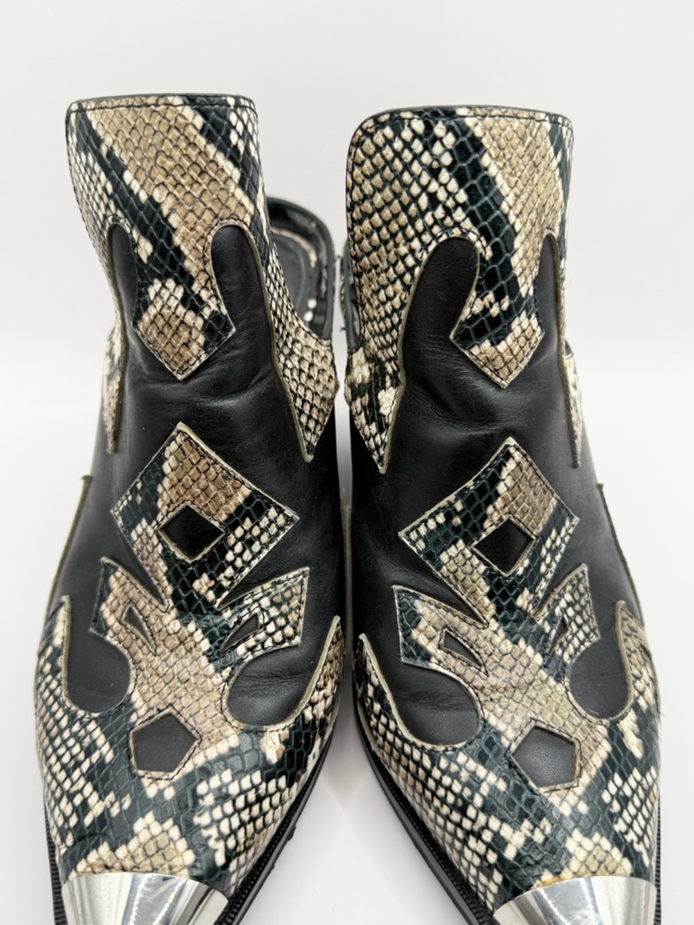 Gianni Bini Maerren Western Snake Print Mule Boots Women Size 8 Metallic DAMAGED - Picture 3 of 10